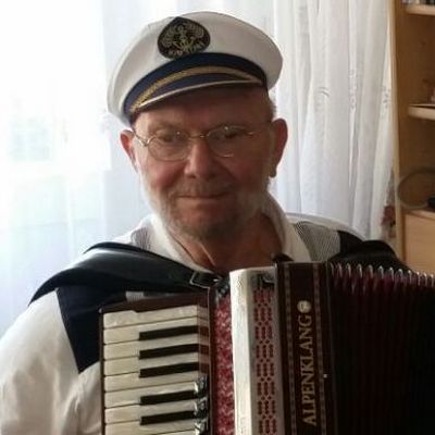 Detlef, unser Akkordeonist Abbildung: Detlef